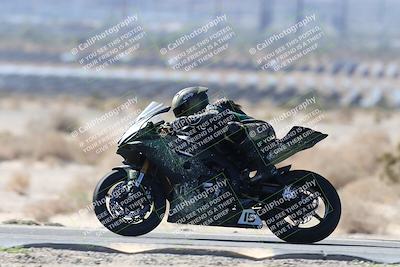 media/Oct-05-2025-CVMA (Sun) [[beeef4f201]]/Race 2-Supersport Middleweight/